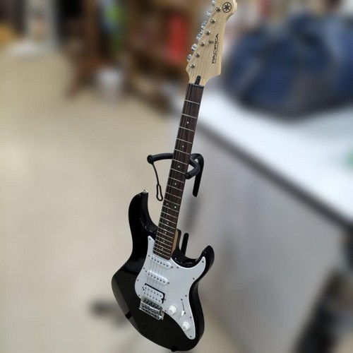 Yamaha pacifica 112v - pacifica,
